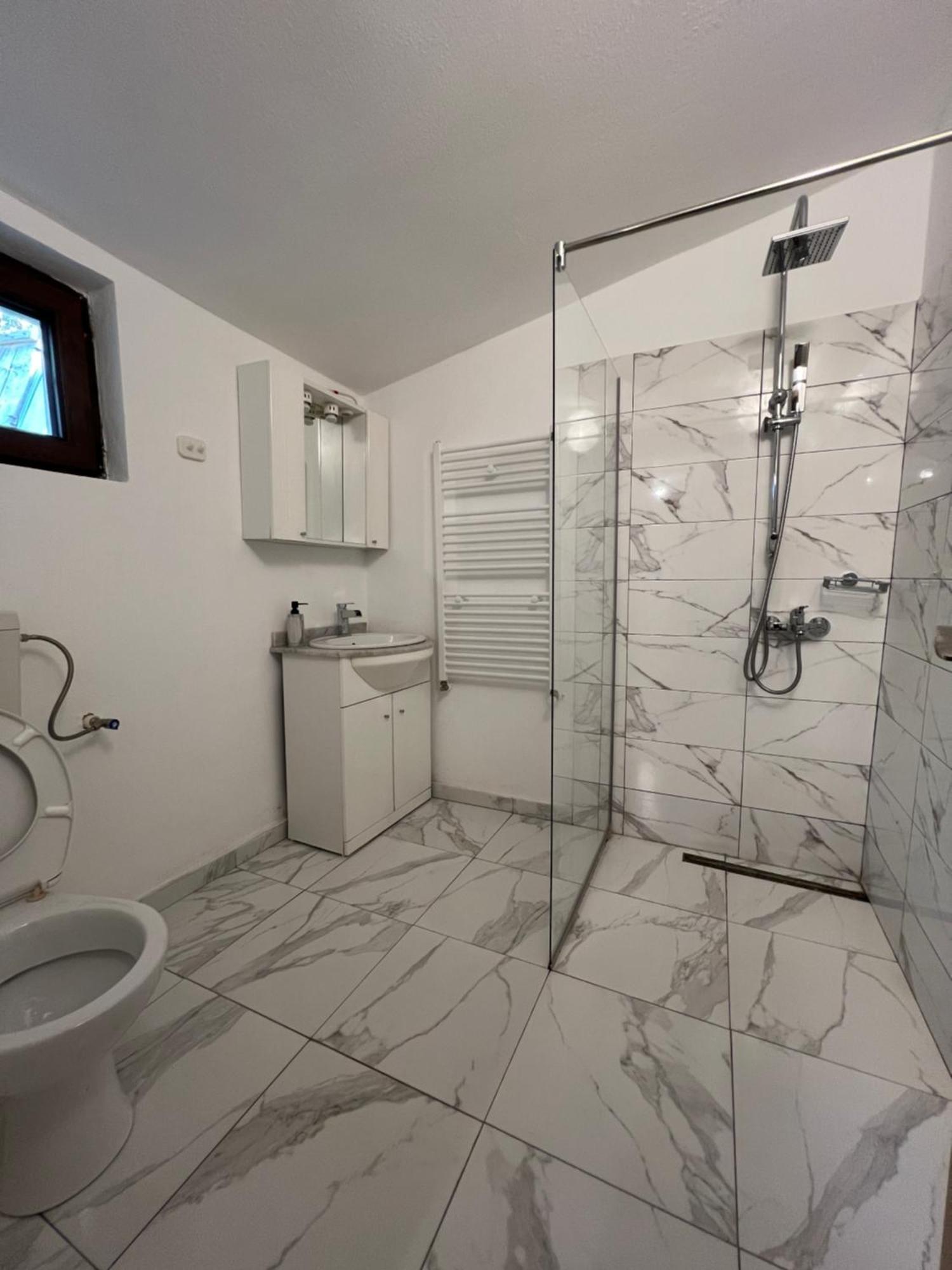 Casa Lupilor Transfagarasan Villa Căpăţîneni-Ungureni Buitenkant foto